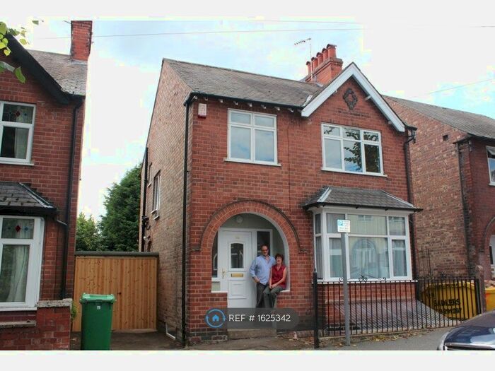 5 Bedroom Detached House To Rent In Harrington Drive, Nottingham, NG7