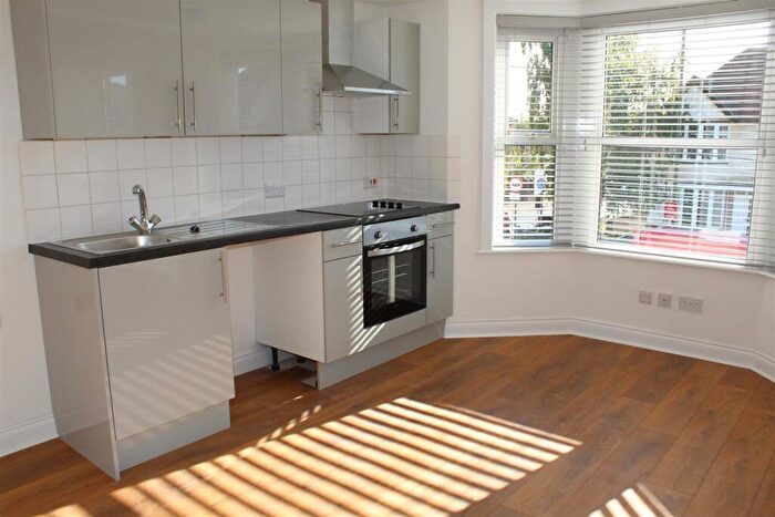 1 Bedroom Flat To Rent In Leigh Road, Eastleigh, SO50