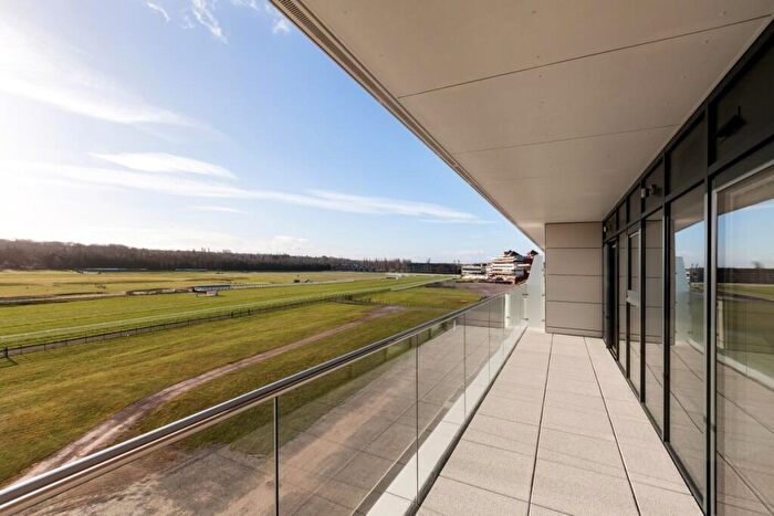 2 Bedroom Apartment To Rent In Kingman Way Newbury, RG14