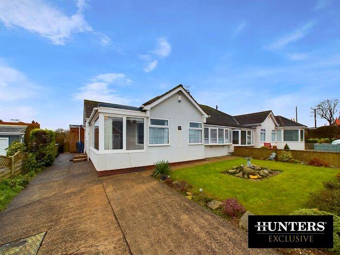 3 Bedroom Semi-Detached Bungalow For Sale In Horseshoe Drive, Sewerby, Bridlington, YO15