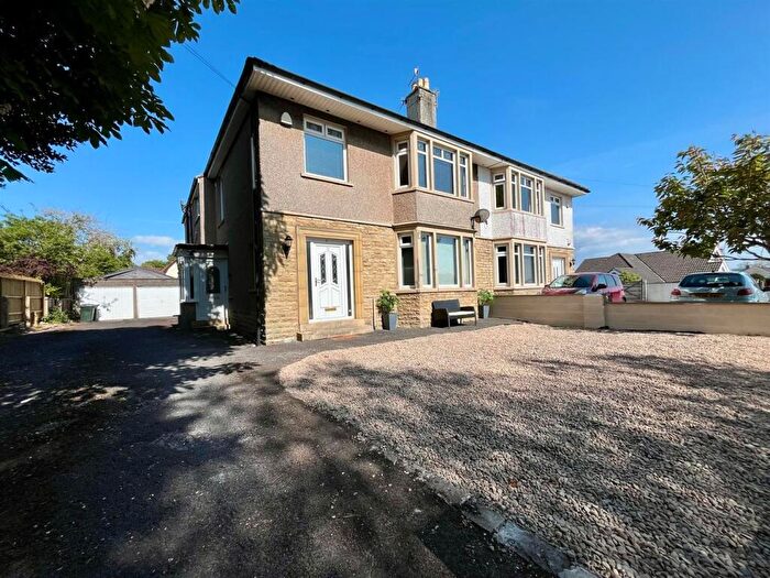 3 Bedroom Flat To Rent In Mount Avenue, Morecambe, LA4