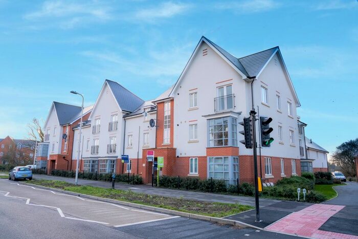 2 Bedroom Flat To Rent In William Heelas Way, Wokingham, RG40