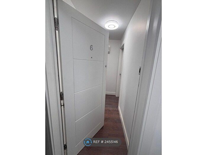 1 Bedroom Flat To Rent In High Street, Grays, RM17