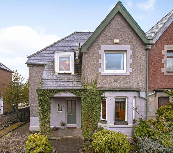 3 Bedroom Semi-Detached House For Sale In Headwell Road, Dunfermline, KY12
