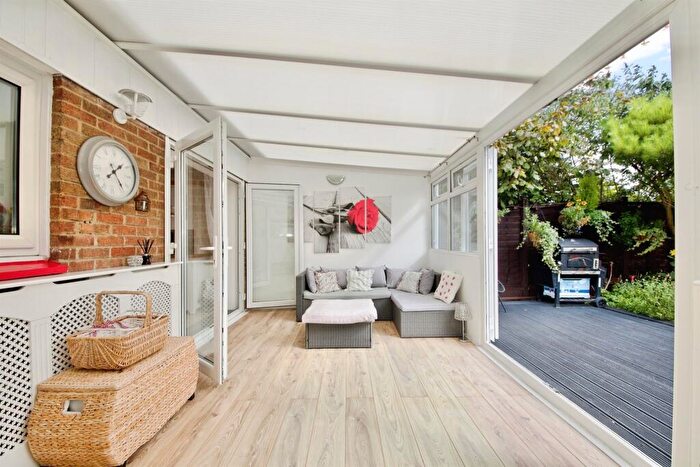 3 Bedroom Terraced House For Sale In Nicholls Field, Harlow, CM18