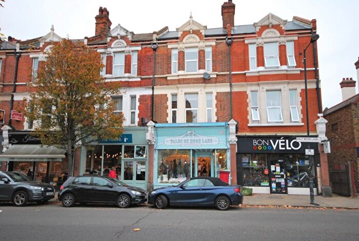 3 Bedroom Maisonette To Rent In Half Moon Lane Herne Hill, SE24