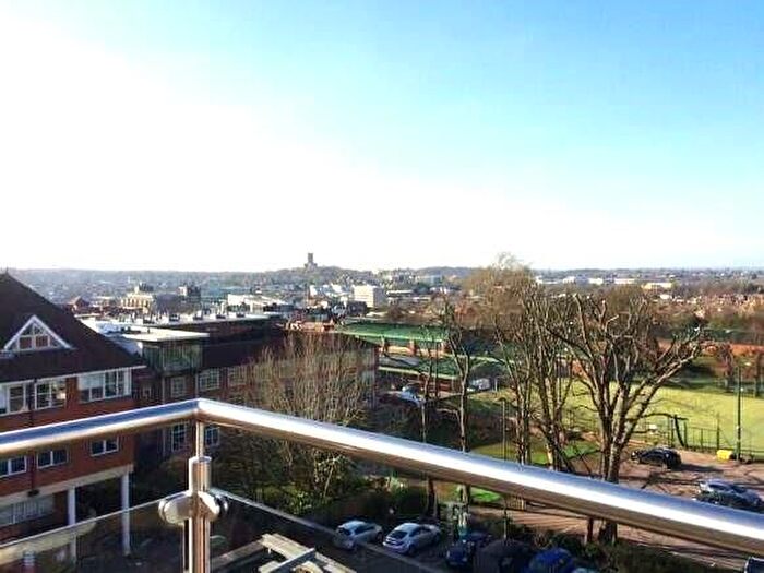 1 Bedroom Flat To Rent In High Street, Guildford, GU1