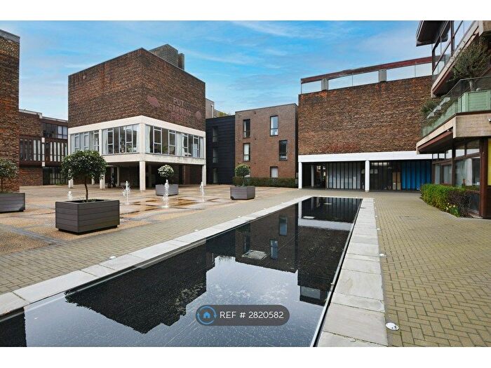 2 Bedroom Flat To Rent In Cabanel Place, Kennington, SE11