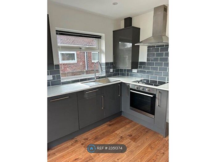 3 Bedroom Bungalow To Rent In New Road, Worthing, BN13