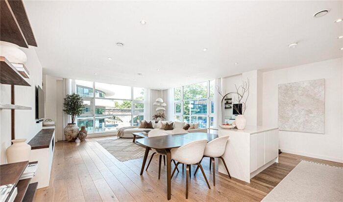 2 Bedroom Apartment For Sale In Lombard Road, London, SW11