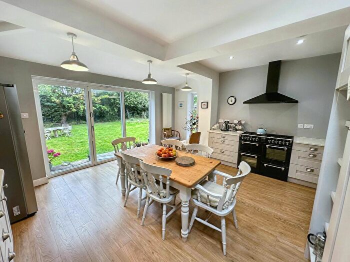 4 Bedroom Detached House For Sale In Park Road, Prestwich, M25