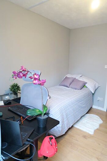 1 Bedroom Detached House To Rent In Norbiton Road, London, E14