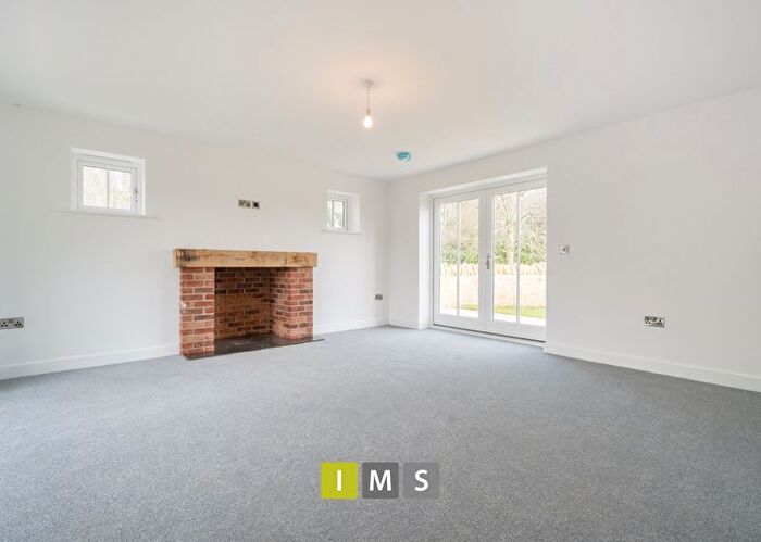 4 Bedroom Detached House For Sale In Station Road, Bletchingdon, Kidlington, OX5