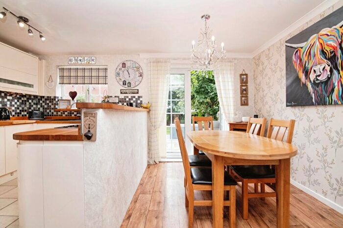 4 Bedroom Detached House For Sale In Oswestry Close, Redditch, Worcestershire, B97