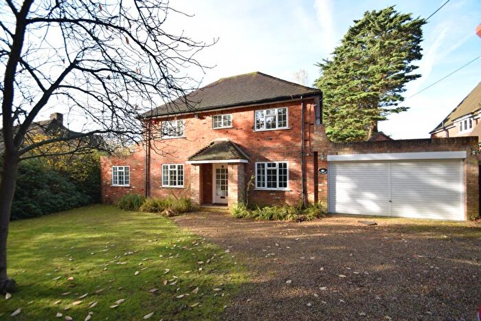 3 Bedroom Detached House To Rent In Maybourne, Christmas Lane, Farnham Common, Bucks, SL2