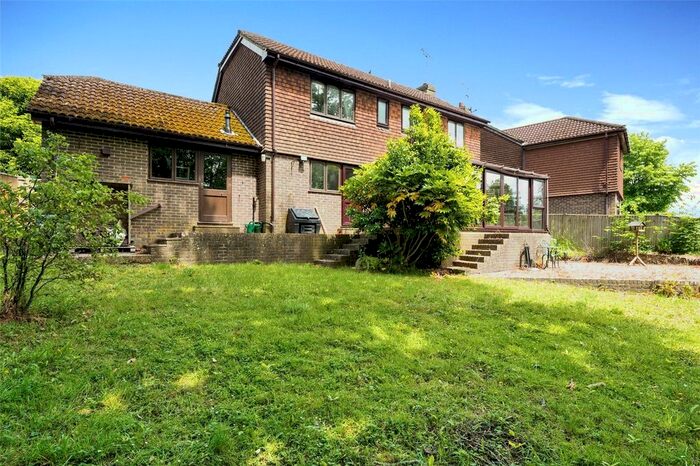 4 Bedroom Detached House For Sale In The Spinney, Robertsbridge, East Sussex, TN32