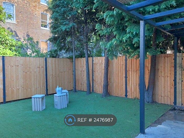 4 Bedroom Semi-Detached House To Rent In Southey Road, London, SW9