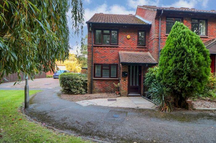 3 Bedroom End Of Terrace House To Rent In Porchester, South Ascot, SL5