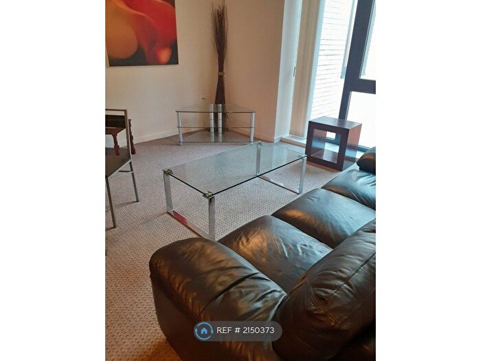 2 Bedroom Flat To Rent In Icon, Manchester, M4