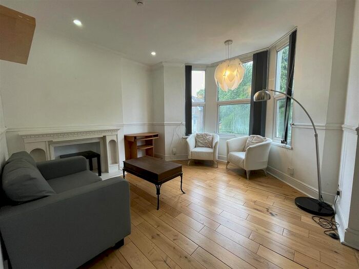 1 Bedroom Flat To Rent In Richmond Crescent, Cardiff, CF24