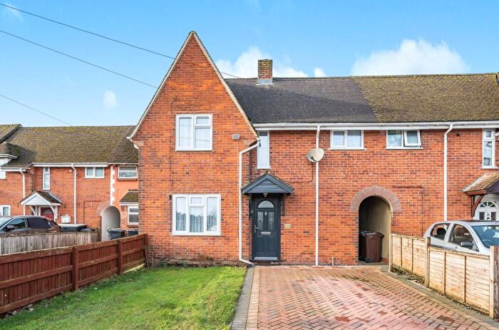 3 Bedroom Terraced House For Sale In King George Road, Andover, SP10
