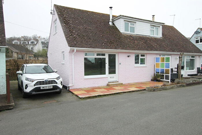 2 Bedroom Chalet To Rent In Duver Road, Seaview, PO34