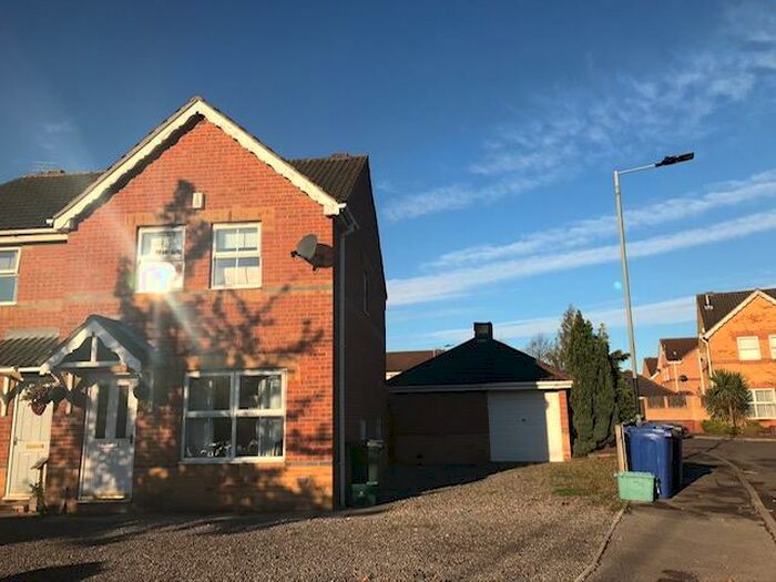 3 Bedroom House To Rent In Monks Close, Dunscroft, Doncaster, DN7
