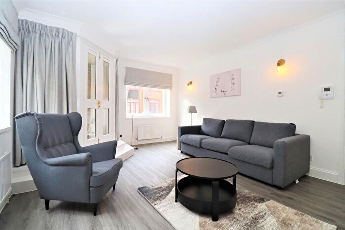 1 Bedroom Apartment To Rent In Eagle Wharf West, Narrow Street, London, E14
