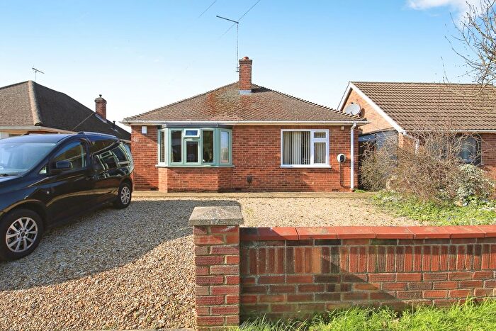3 Bedroom Bungalow For Sale In Welland Road, Dogsthorpe, Peterborough, Cambridgeshire, PE1