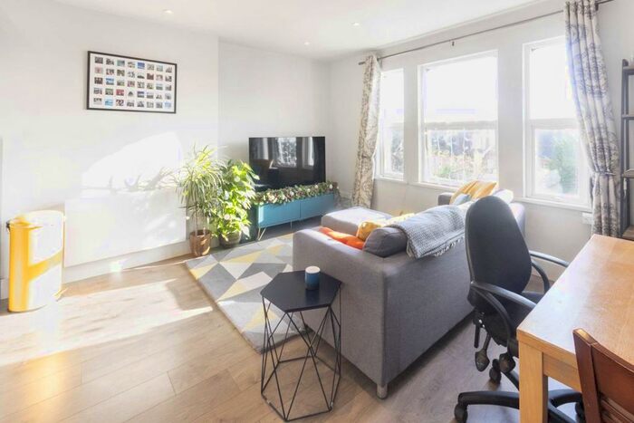 2 Bedroom Flat To Rent In Grange Road, London, W5