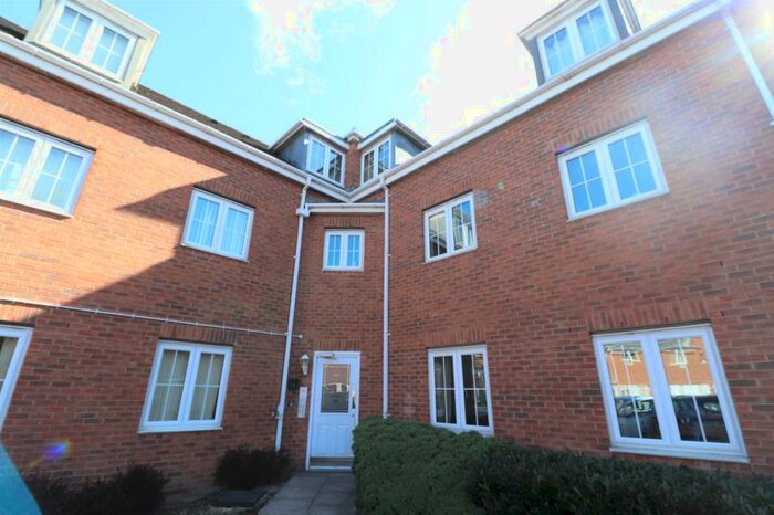 2 Bedroom Flat To Rent In Gabriel Court, Leeds, LS10