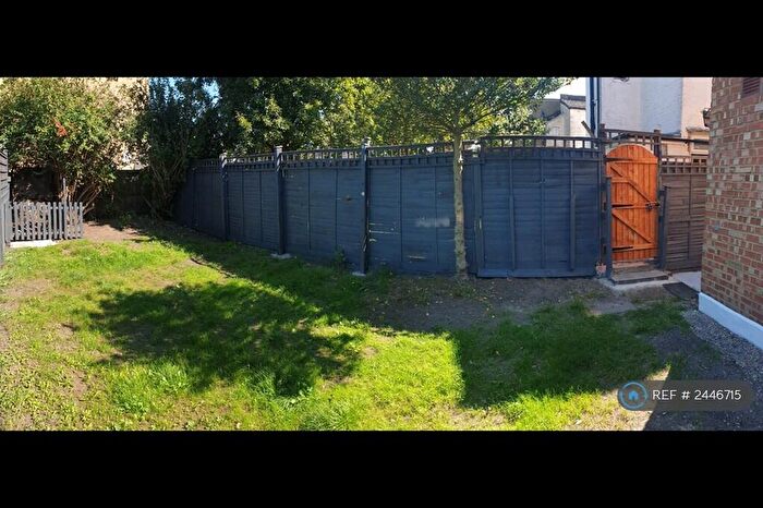 2 Bedroom Maisonette To Rent In Bensham Grove, Thornton Heath, CR7