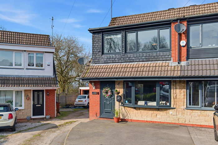 3 Bedroom Semi Detached House For Sale In Tewkesbury Close, Accrington, Lancashire, BB5