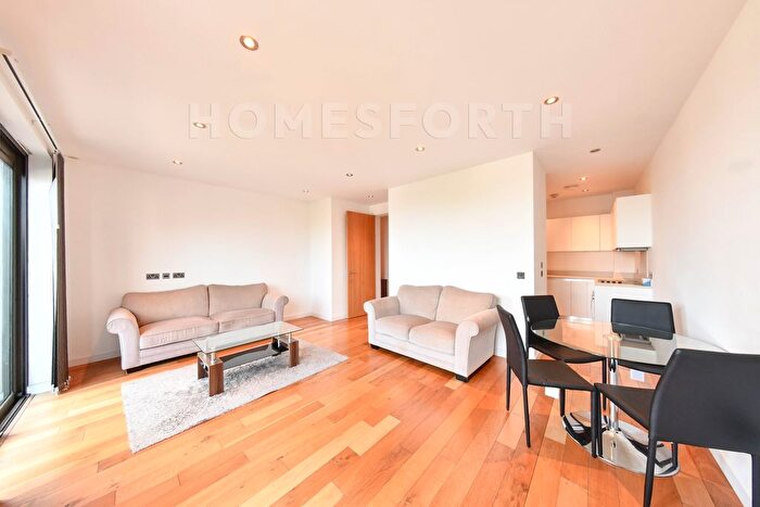 2 Bedroom Flat To Rent In The Cascades, Finchley Road, Hampstead, NW3