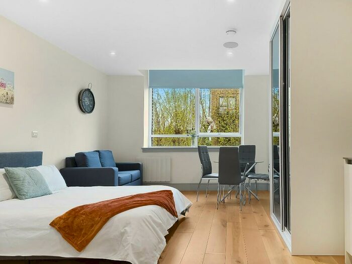 1 Bedroom Flat To Rent In Lawrence Road, London, N15