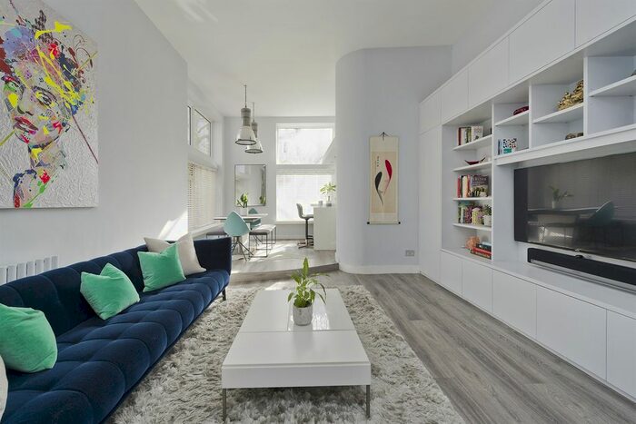 2 Bedroom Flat To Rent In Arundel Court, Arundel Gardens, W11