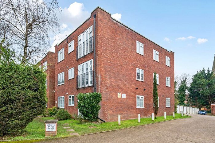 2 Bedroom Flat To Rent In Cookham Road, Maidenhead, SL6