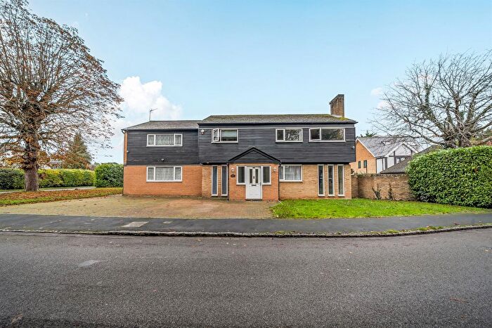 6 Bedroom Detached House For Sale In Talbots Drive, Maidenhead, SL6