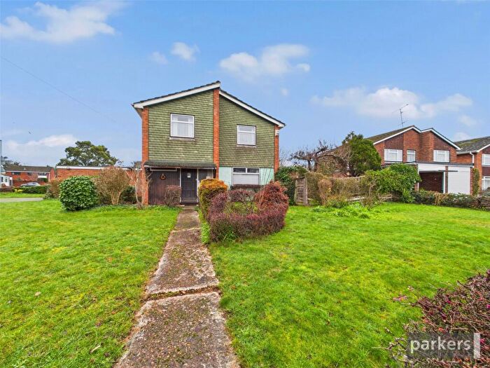 4 Bedroom Detached House For Sale In Church Road, Woodley, Reading, Berkshire, RG5