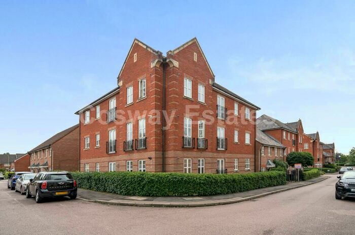 2 Bedroom Apartment To Rent In Shillingford Close, Mill Hill, NW7