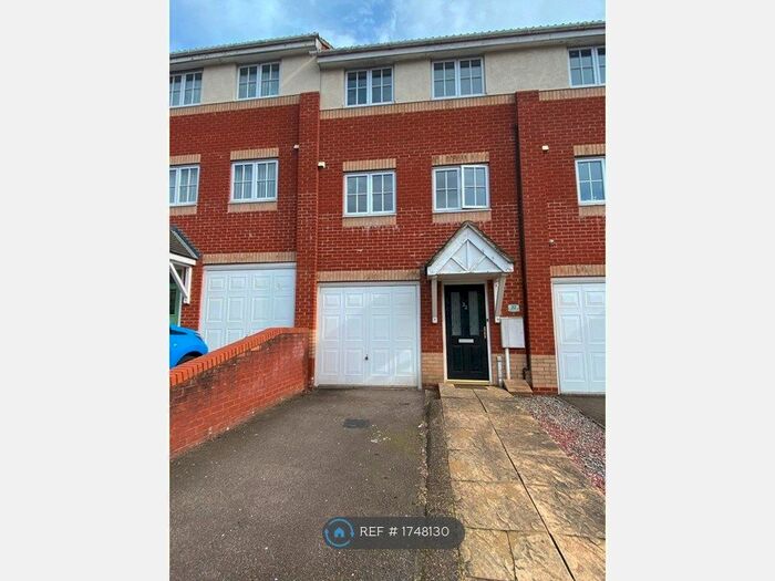 3 Bedroom Terraced House To Rent In Abbots Close, Kettering, NN15