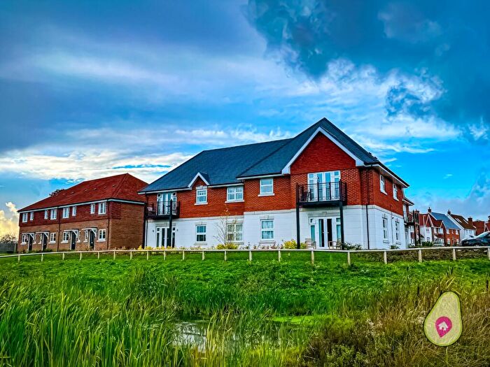 2 Bedroom Apartment To Rent In Genus Court, Wokingham, RG40