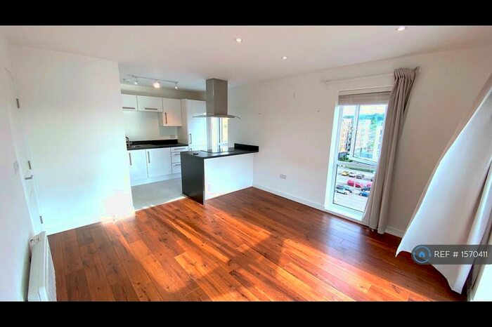 2 Bedroom Flat To Rent In Clydesdale Way, Belvedere, DA17
