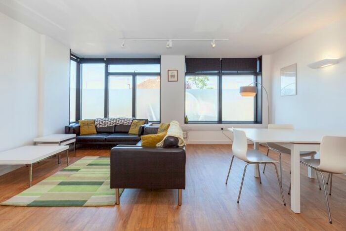 1 Bedroom Flat To Rent In Downside Road, Headington, Oxford, OX3