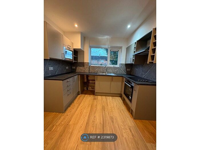 4 Bedroom Semi-Detached House To Rent In Rowdown Crescent, New Addington, Croydon, CR0