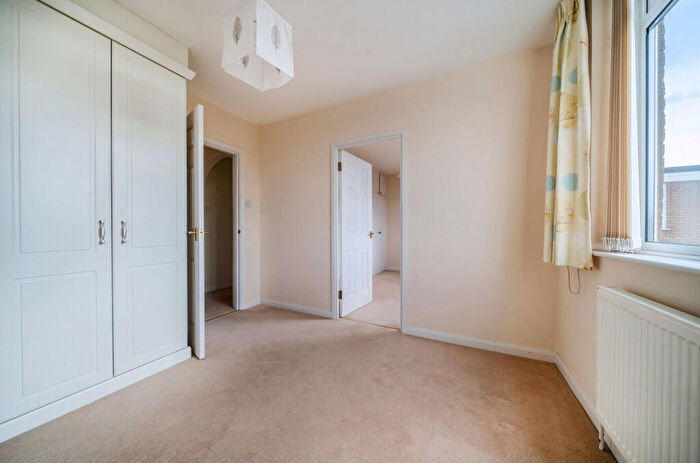 3 Bedroom Apartment For Sale In Hawthorne Road, Bromley, BR1