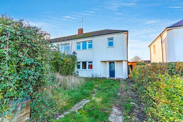 3 Bedroom End Of Terrace House For Sale In Gloucester Crescent, Rushden, NN10