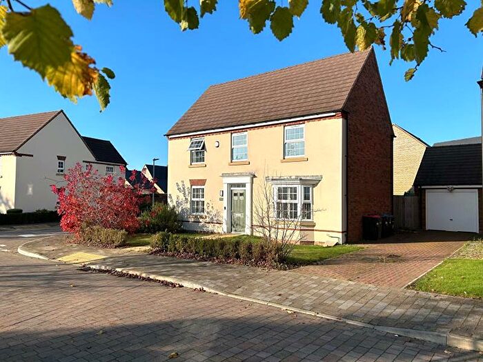 4 Bedroom Detached House To Rent In Saxonia Boulevard, Brooklands, MK10