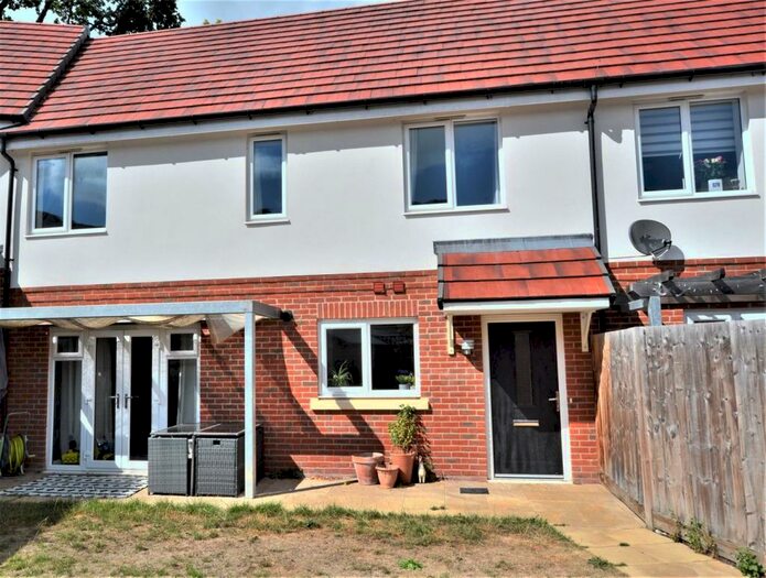 3 Bedroom Terraced House For Sale In Copse Close, Fleet, GU51