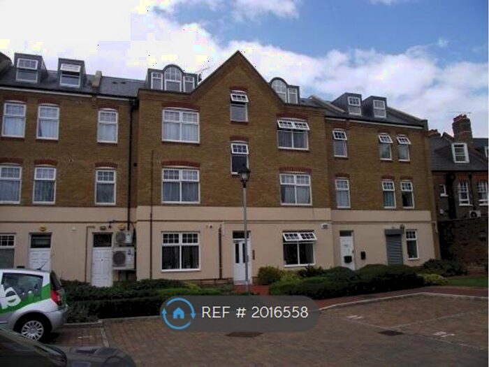 2 Bedroom Flat To Rent In Southgate, London, N14